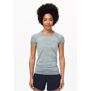 New Lululemon Womens 6 Swiftly Speed Tee Green Spacedye Crew Neck Short Sleeves